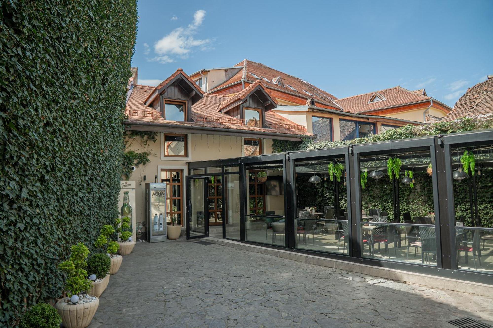 Hotel Marabella Sibiu Exterior photo