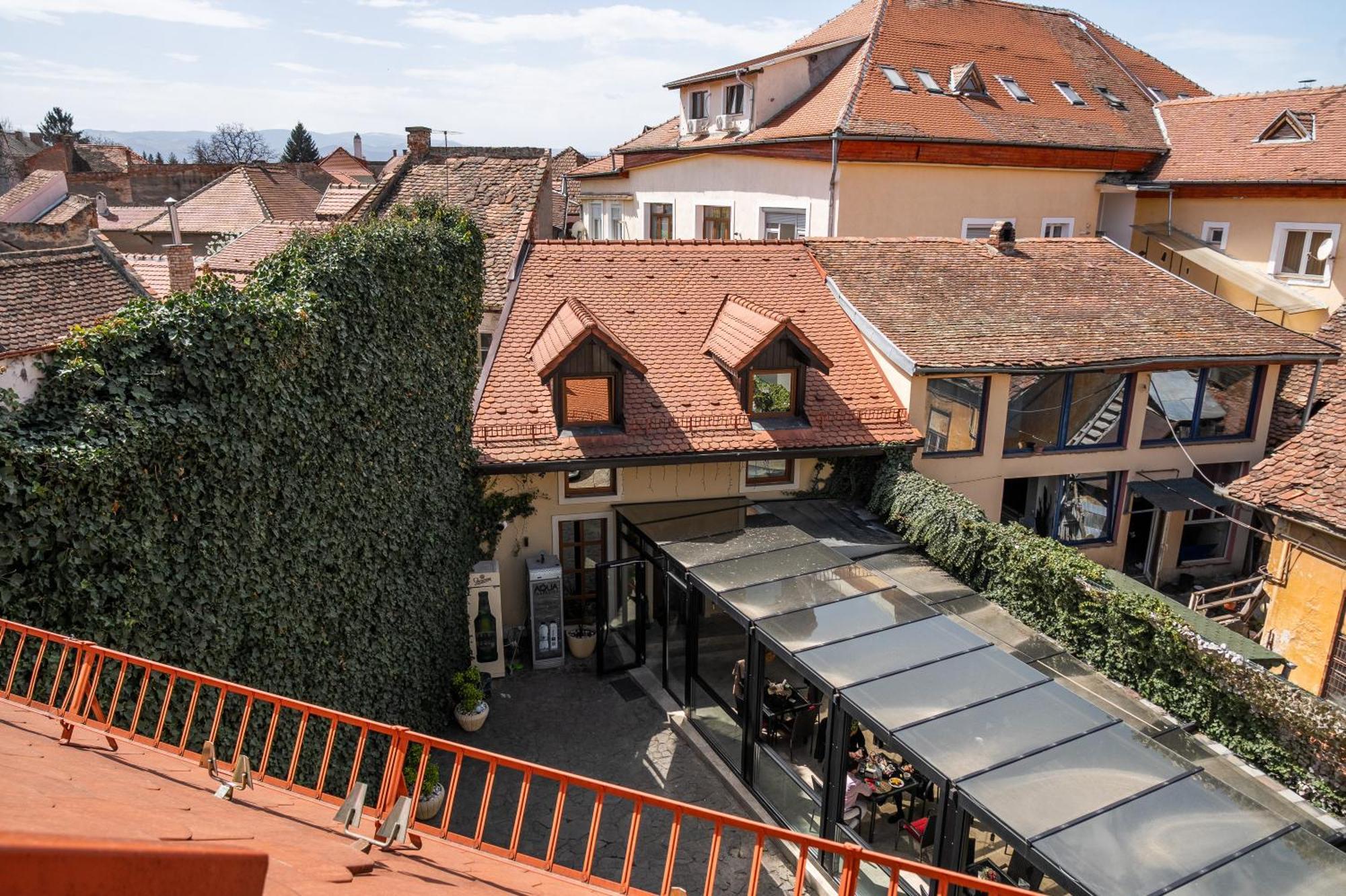 Hotel Marabella Sibiu Exterior photo