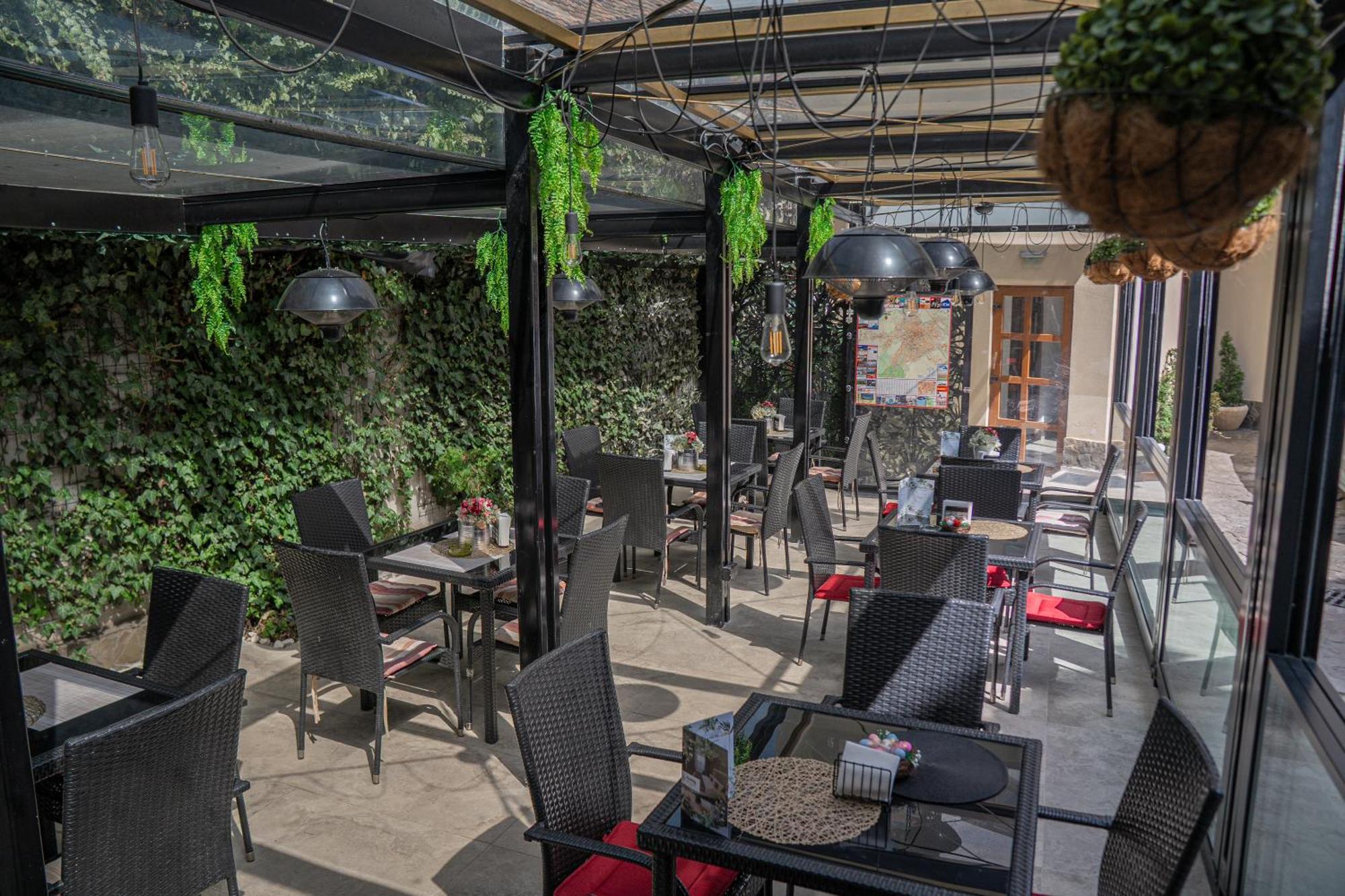 Hotel Marabella Sibiu Exterior photo