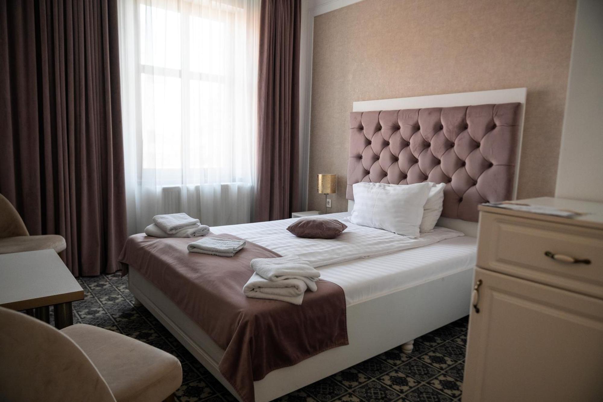 Hotel Marabella Sibiu Exterior photo